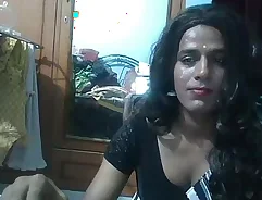 Coi chừng một nóng đồng tính: cô gái: trên máy quay trong một chuyển giới tôn sùng